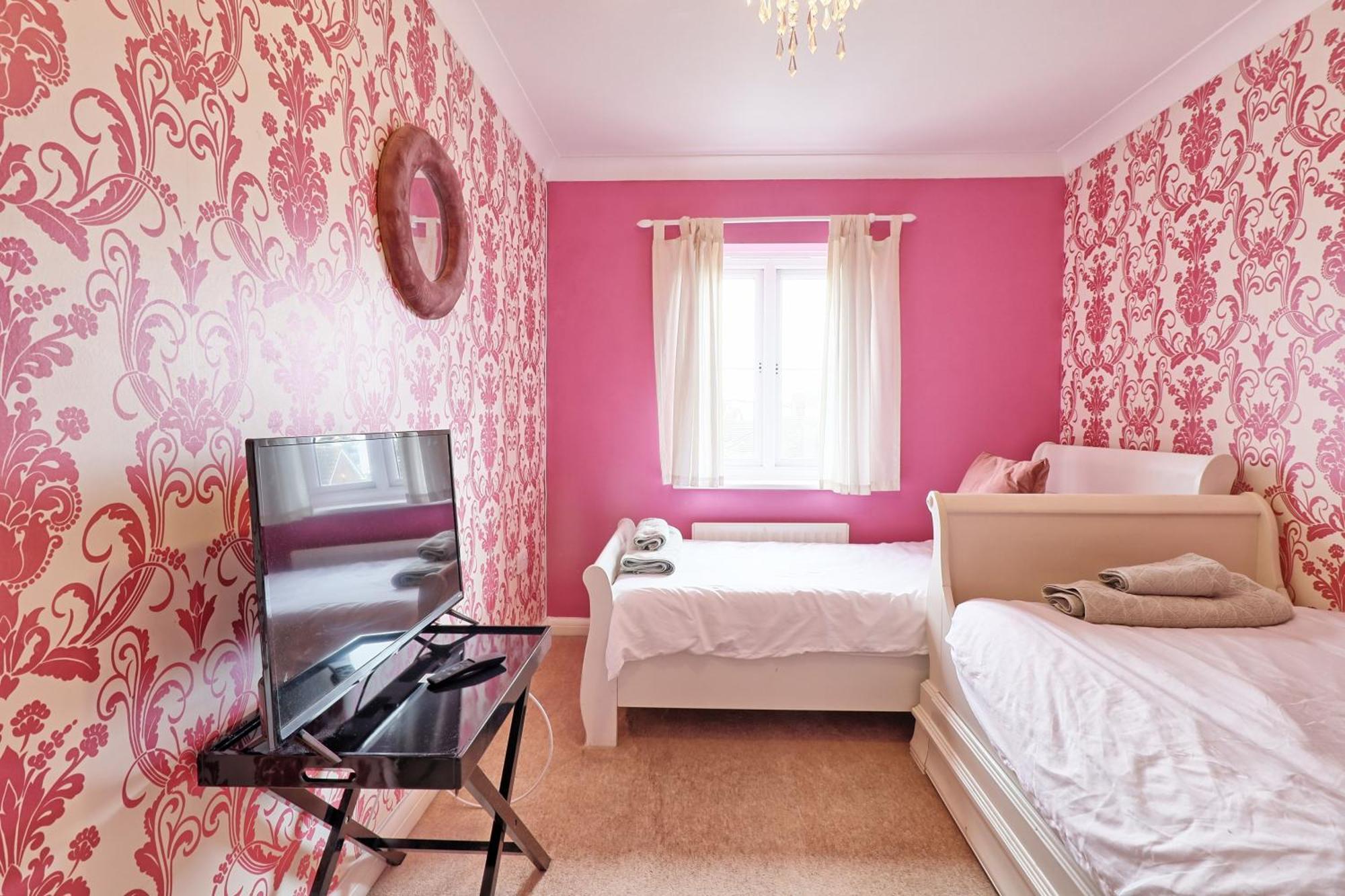 By Buildersbeds - Paignton House 4 Bedrooms Harold Wood Екстер'єр фото