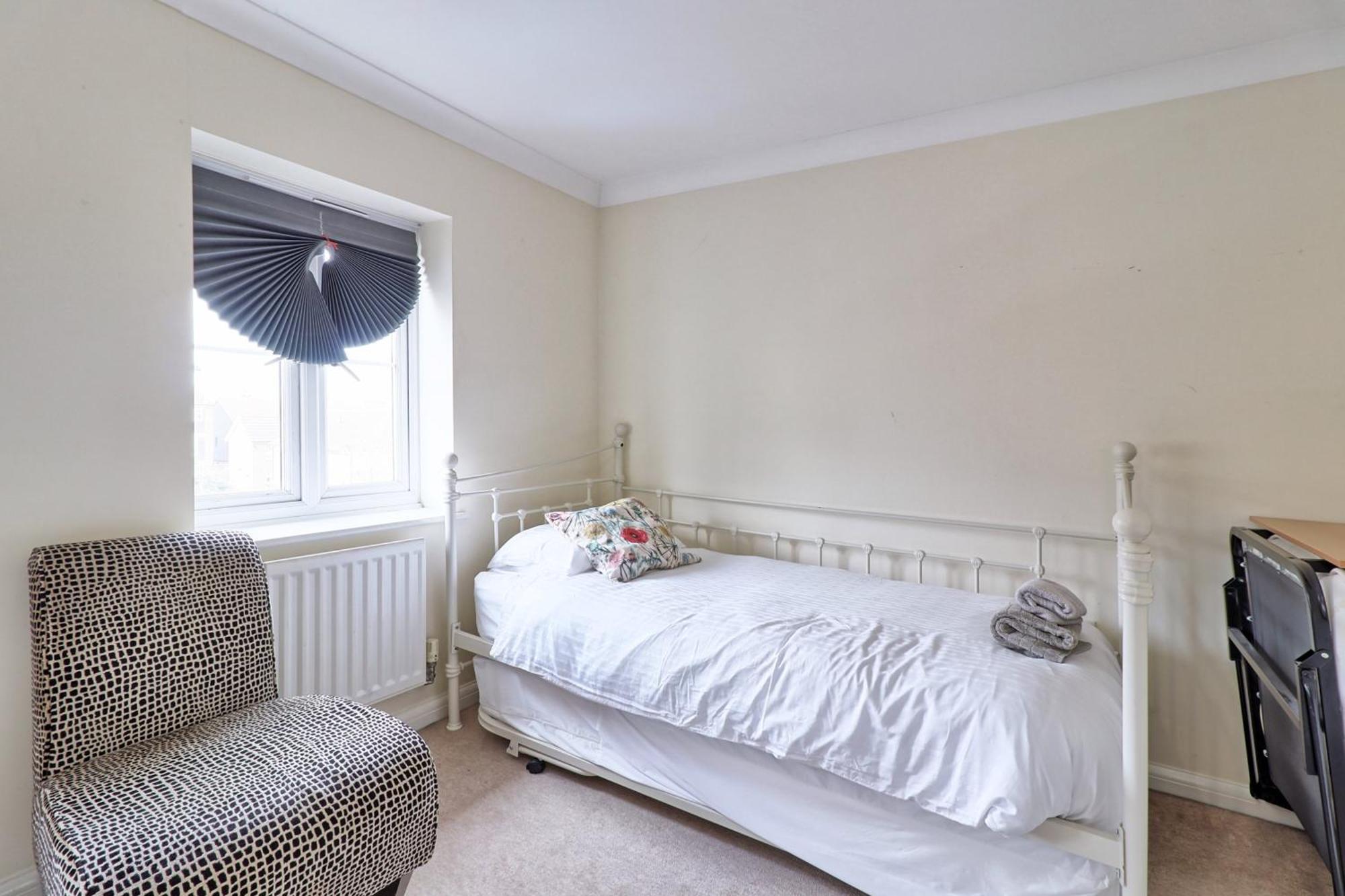 By Buildersbeds - Paignton House 4 Bedrooms Harold Wood Екстер'єр фото