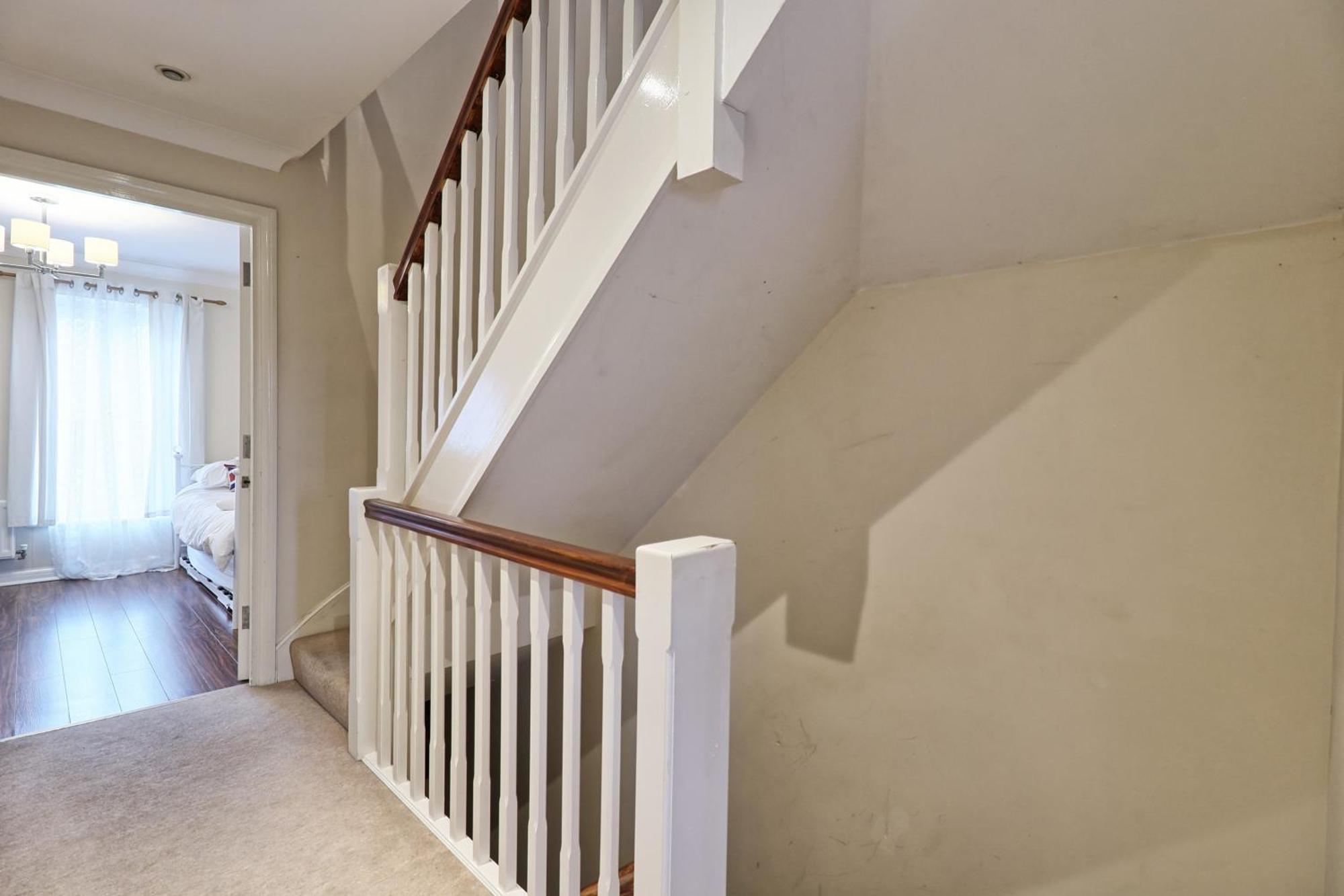 By Buildersbeds - Paignton House 4 Bedrooms Harold Wood Екстер'єр фото