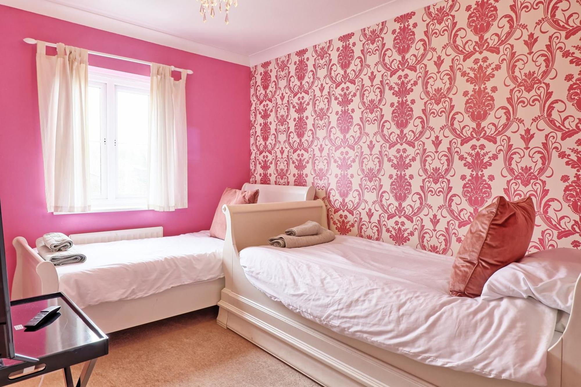 By Buildersbeds - Paignton House 4 Bedrooms Harold Wood Екстер'єр фото