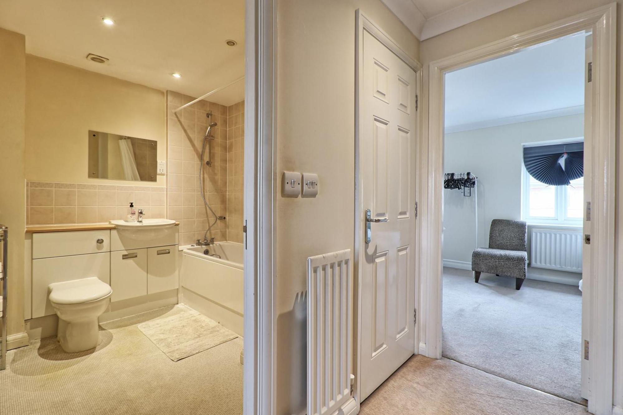 By Buildersbeds - Paignton House 4 Bedrooms Harold Wood Екстер'єр фото