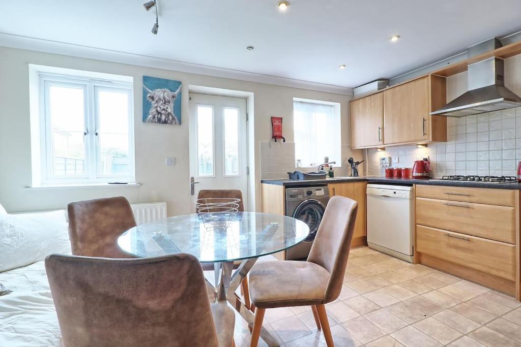 By Buildersbeds - Paignton House 4 Bedrooms Harold Wood Екстер'єр фото