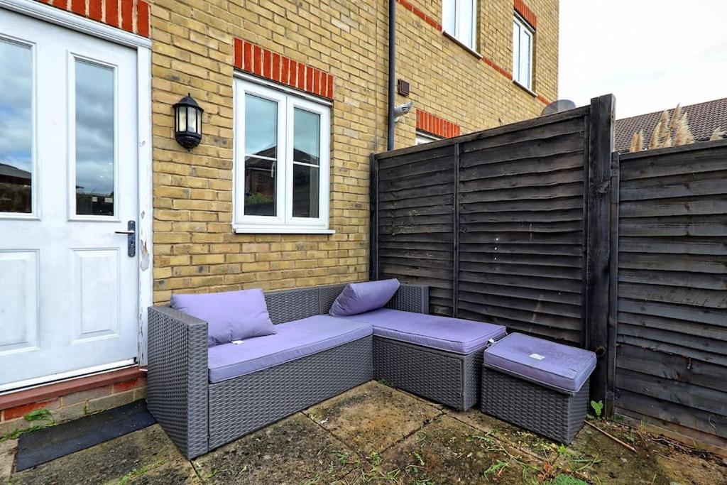 By Buildersbeds - Paignton House 4 Bedrooms Harold Wood Екстер'єр фото
